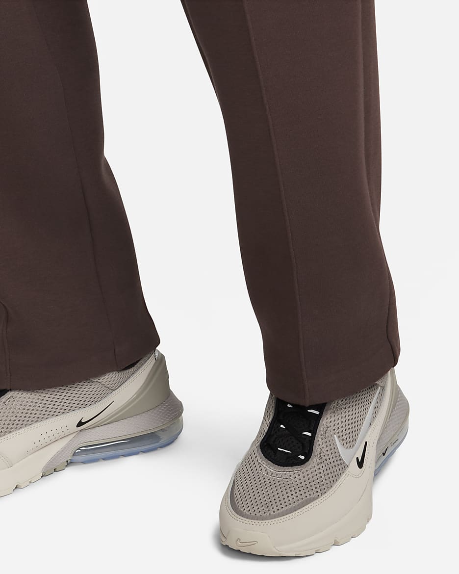 Nike Sportswear Tech Fleece Reimagined joggebukse med ledig passform og åpen fald til herre - Baroque Brown