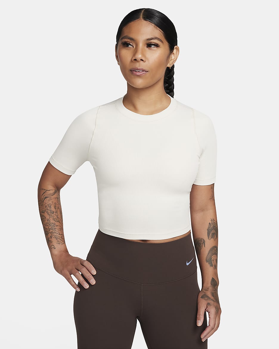 Nike Zenvy Rib Dri-FIT avkortet kortermet overdel til dame - Light Orewood Brown/Hvit