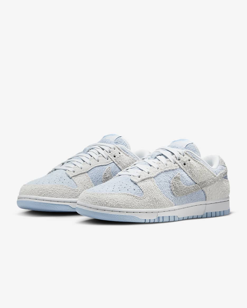 Calzado para mujer Nike Dunk Low - Polvo fotón/Azul militar claro/Gris humo claro