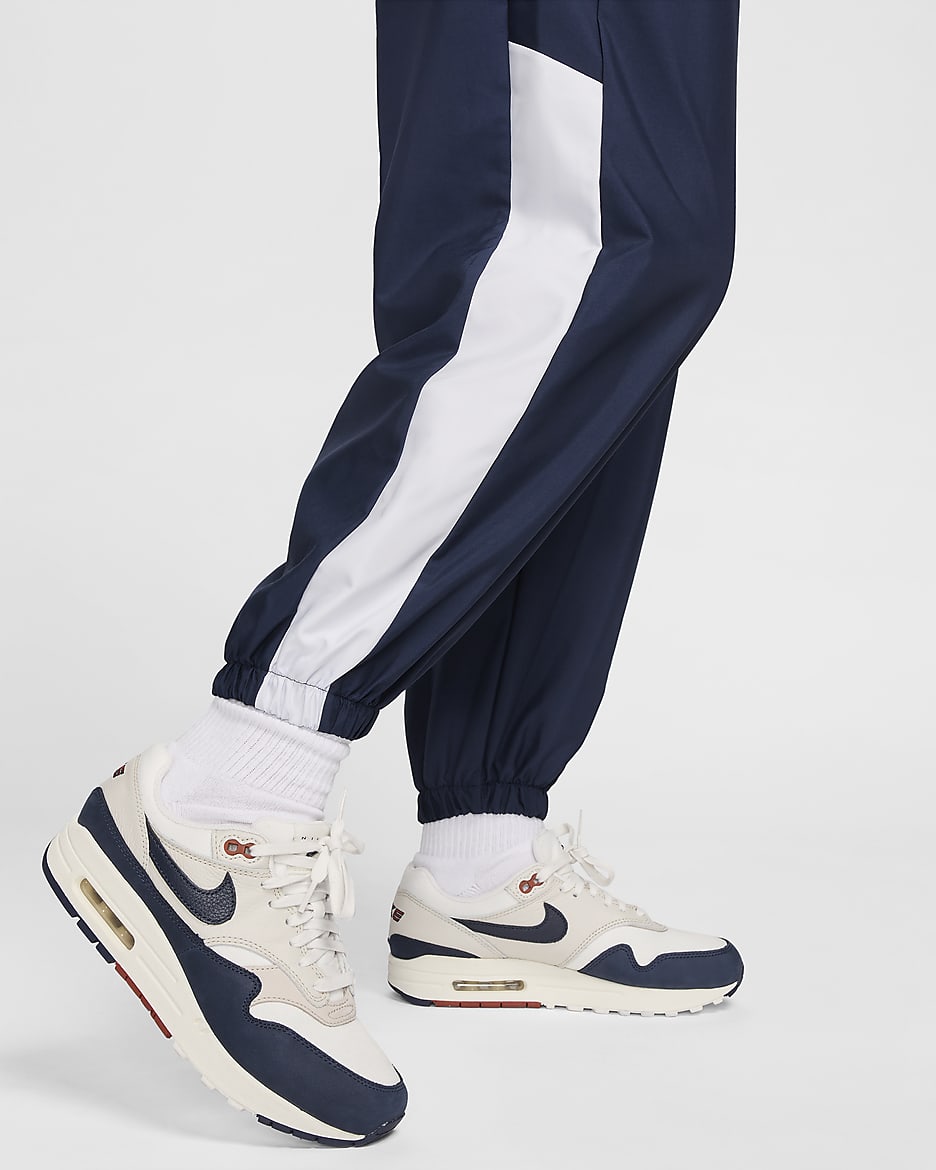 Nike Sportswear Women's Woven Joggers - Obsidian/Football Grey