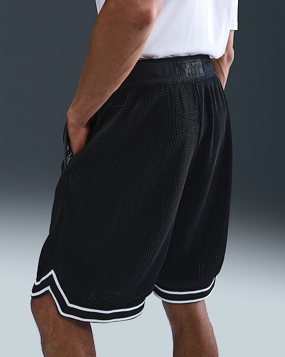 Kobe Men's Pleated Basketball Shorts