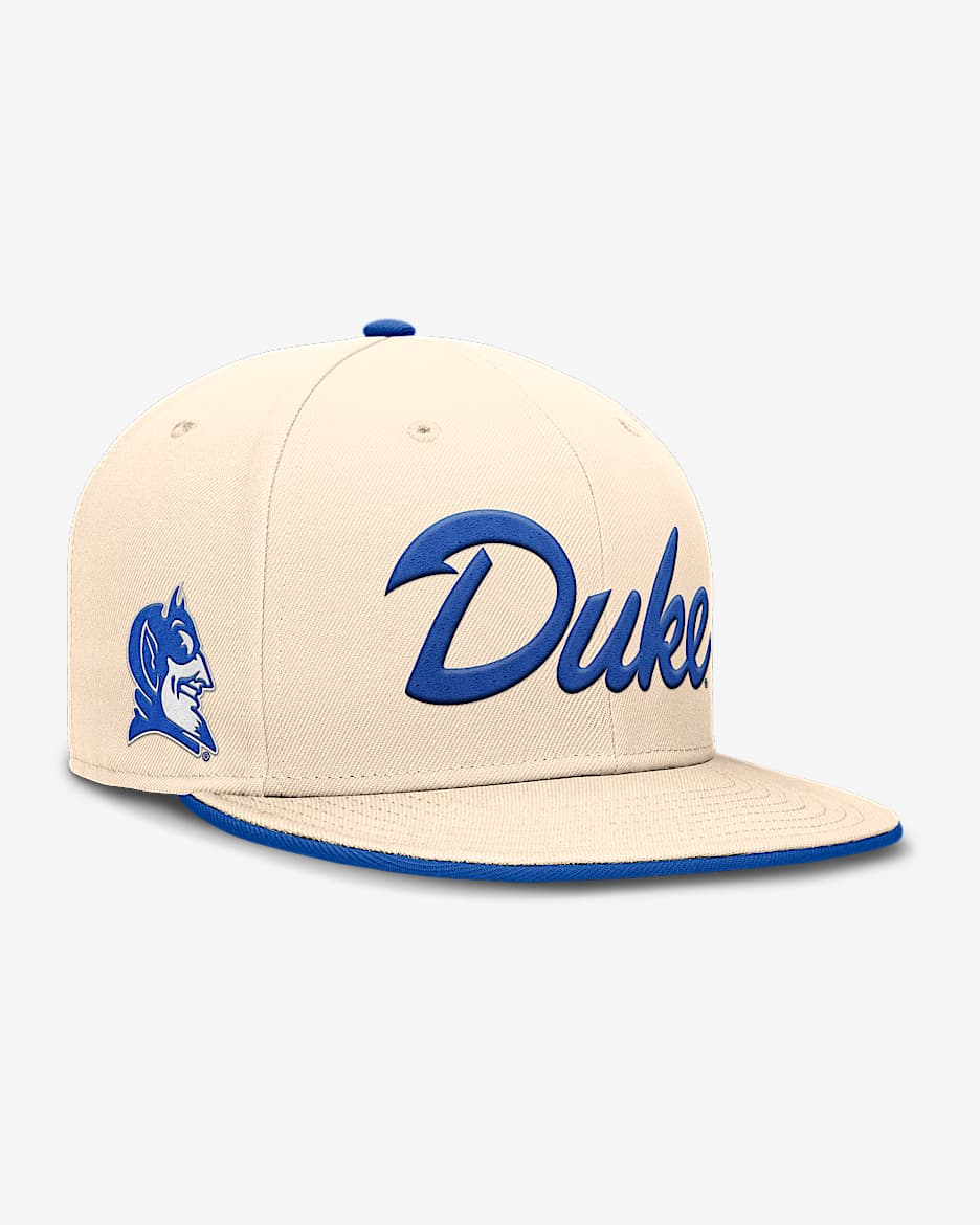 Gorra universitaria Nike Dri-FIT ajustada para hombre Duke Blue Devils Primetime True - Natural