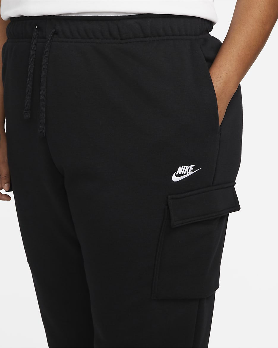 Nike Sportswear Club Fleece Women's Mid-Rise Oversized Cargo Sweatpants (Plus Size) - Black/White