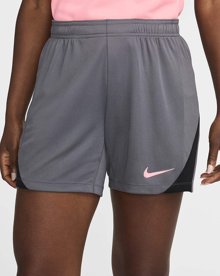 Nike Strike Dri-FIT Fußballshorts für Damen - Iron Grey/Schwarz/Sunset Pulse