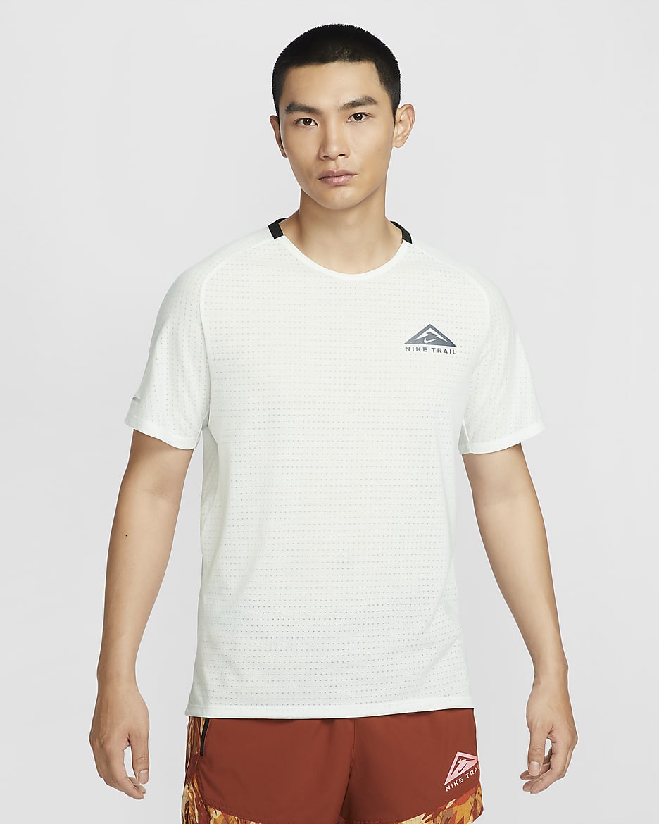 Nike Dri-FIT Trail Solar Chase Men's Short-Sleeve Trail Running Top - Summit White/Black
