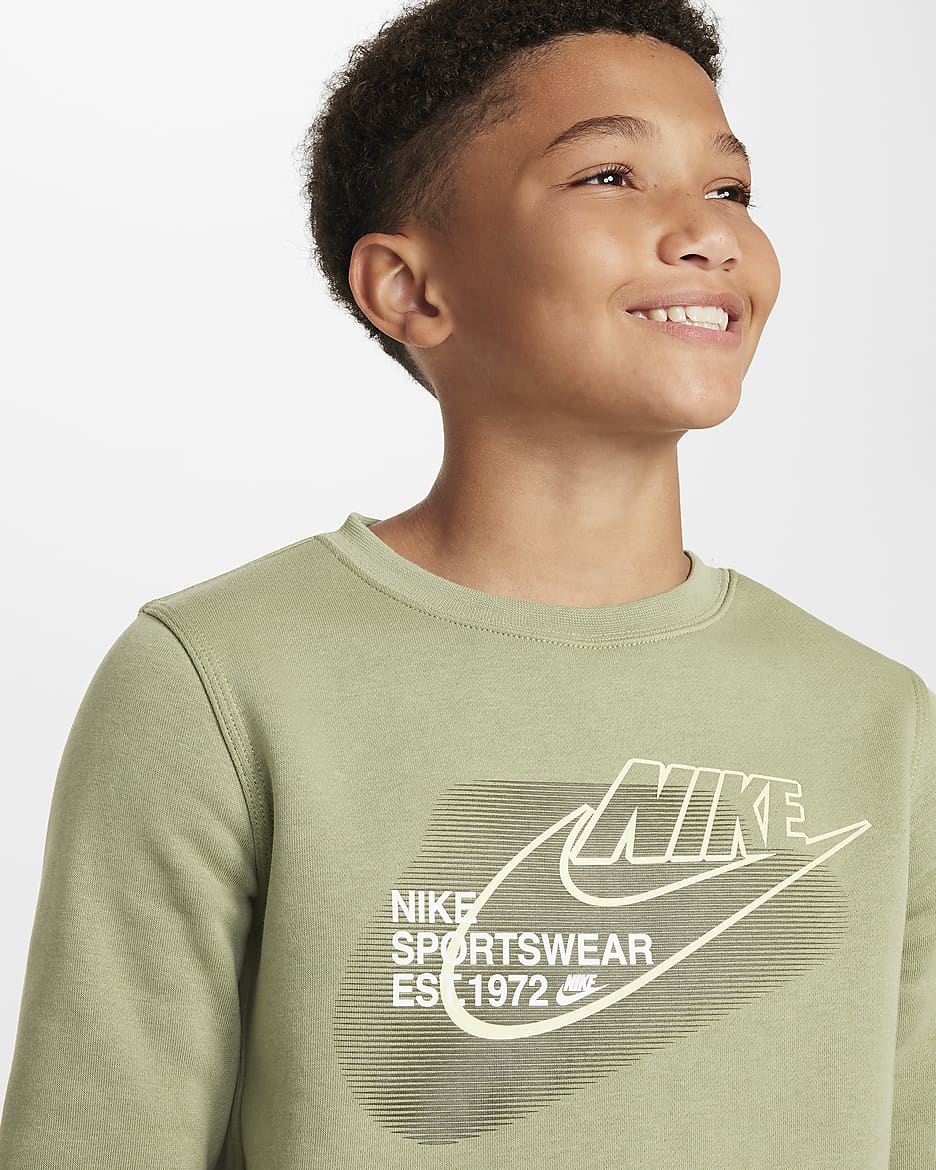 Nike Sportswear Standard Issue sweatshirt med rund hals til store barn (gutt) - Oil Green