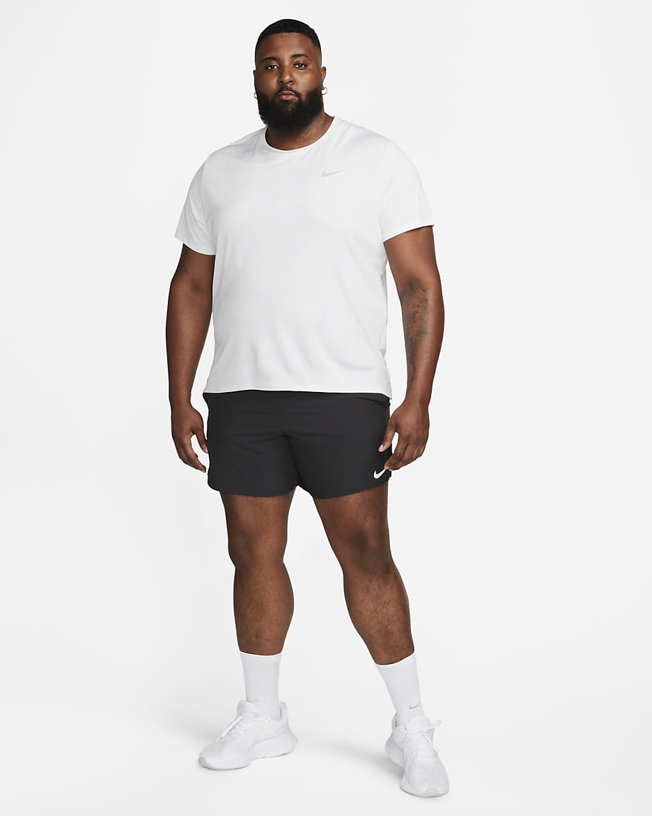 Haut de running à manches courtes Dri-FIT UV Nike Miler pour homme - Blanc