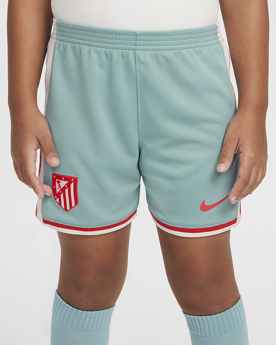 Atlético Madrid 2024/25 Stadium (bortedrakt) Nike Football Replica draktsett i tre deler til små barn - Cannon/Phantom/Light Crimson/Light Crimson