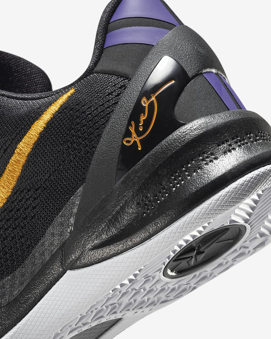 Calzado de básquetbol para niños grandes Kobe 8 - Negro/Blanco/Morado cancha/Oro universitario