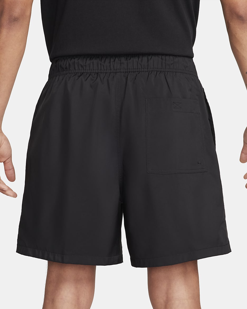 Shorts Flow in tessuto Nike Club – Uomo - Nero/Bianco