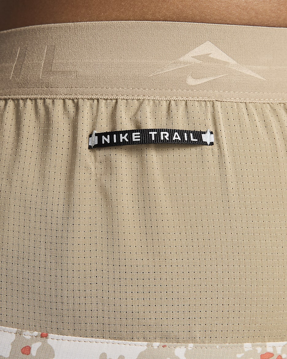 Nike Trail Stride Pantalons curts de running amb eslip incorporat Dri-FIT de 18 cm - Home - Caqui/Caqui/Negre