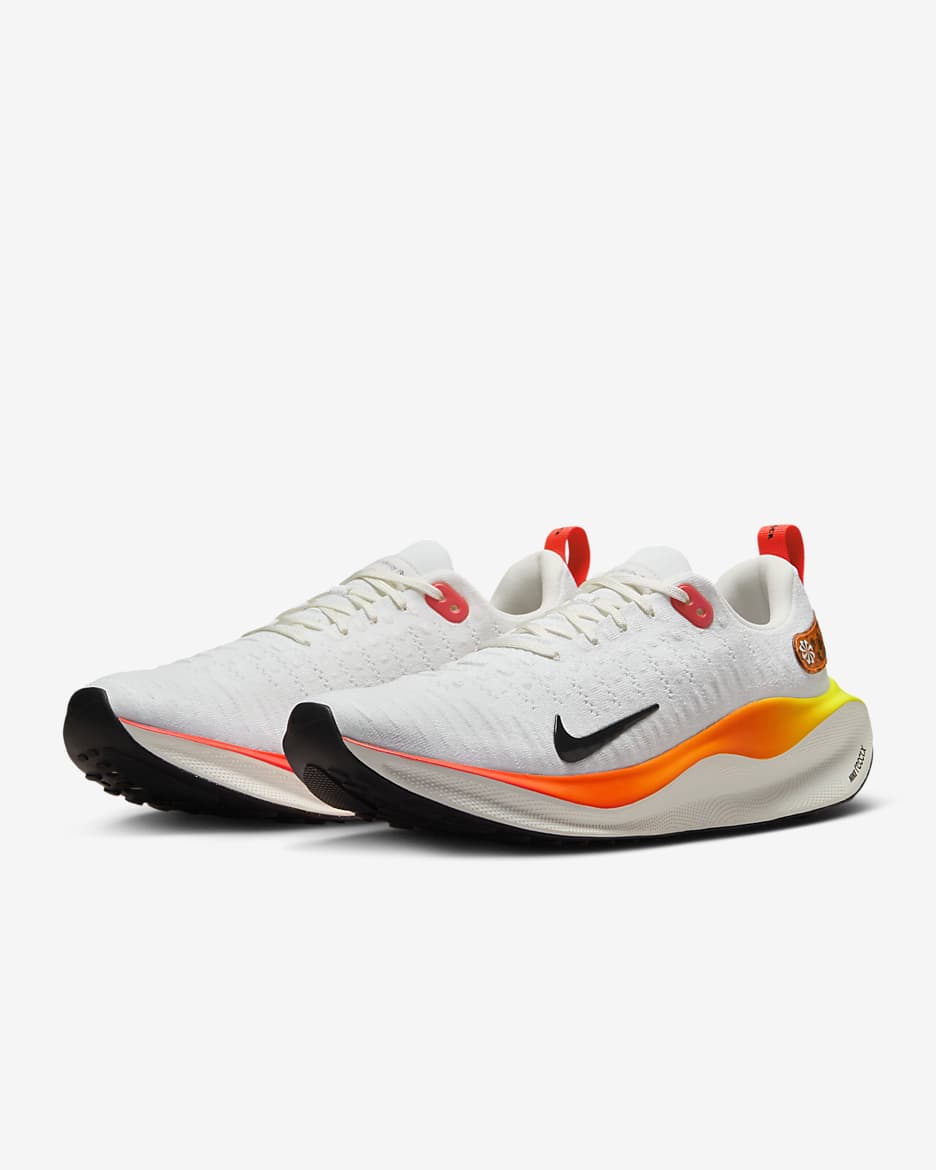 Tenis de correr en carretera para hombre Nike InfinityRN 4 - Blanco/Carmesí brillante/Naranja total/Negro