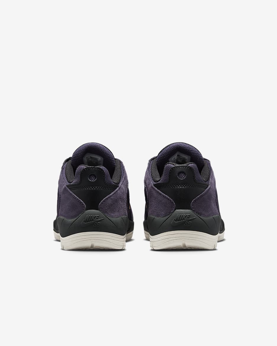 Nike SB Vertebrae Men's Shoes - Dark Raisin/Black/Concord/University Gold