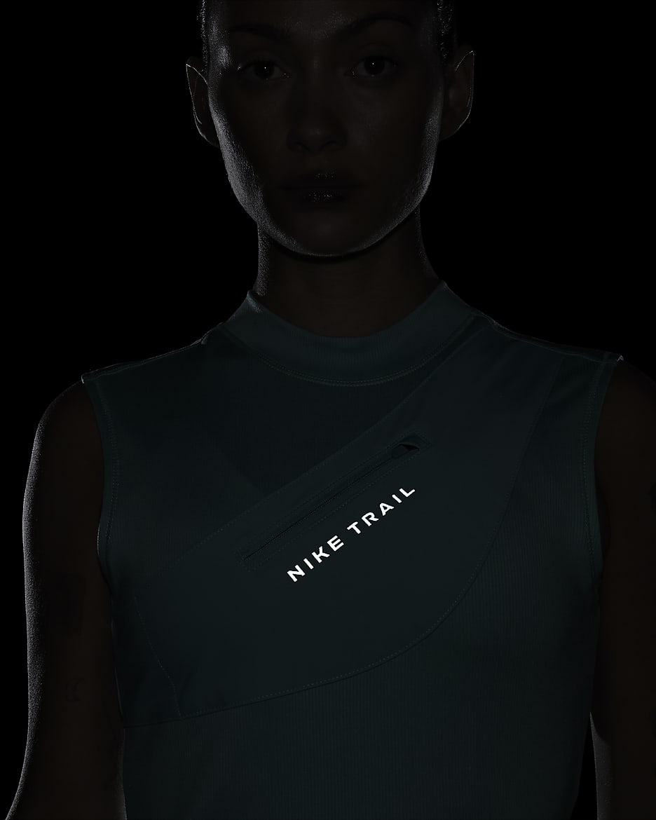 Nike Trail Dri-FIT hardlooptanktop met opbergmogelijkheden voor dames - Green Frost/Smokey Blue