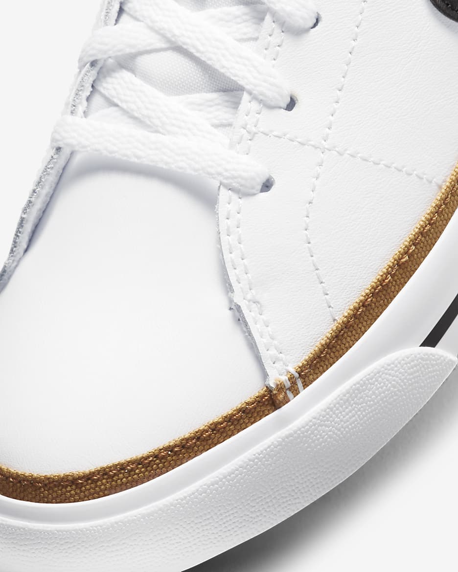 Nike Court Legacy sko til store barn - Hvit/Desert Ochre/Gum Light Brown/Svart