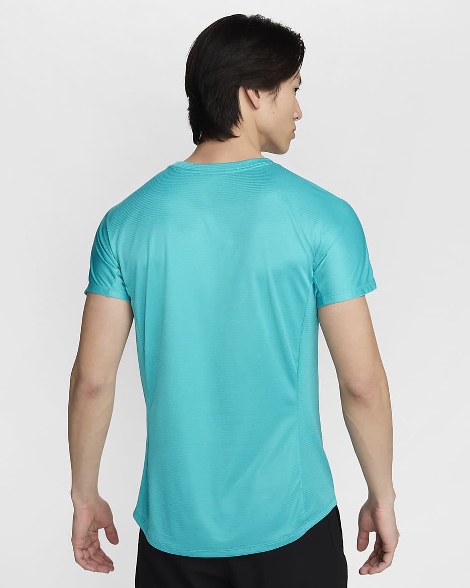 Haut de tennis à manches courtes Nike Dri-FIT Rafa Challenger pour homme - Dusty Cactus/Noir