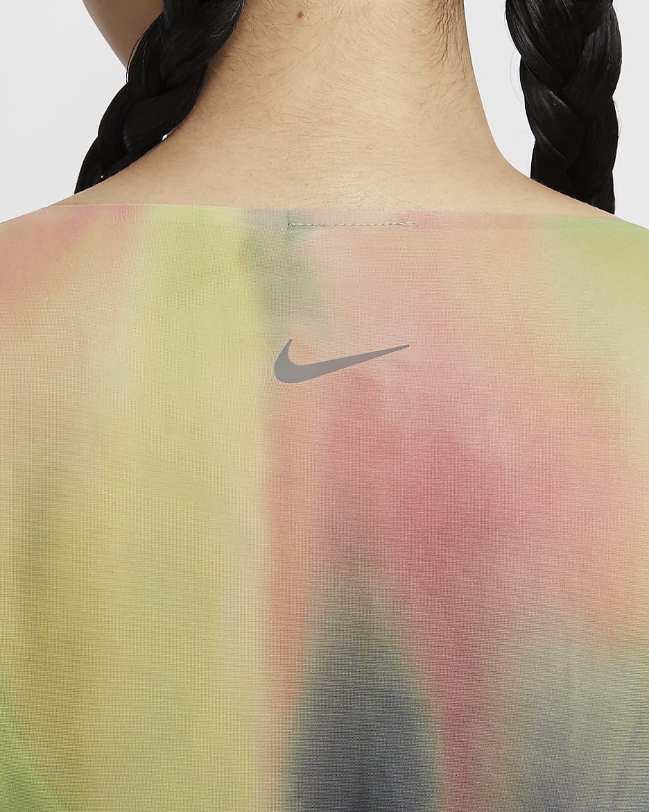 เสื้อแขนยาวผ้าโปร่งพิมพ์ลาย Dri-FIT Nike Women's Artist Collection - Aster Pink/ดำ