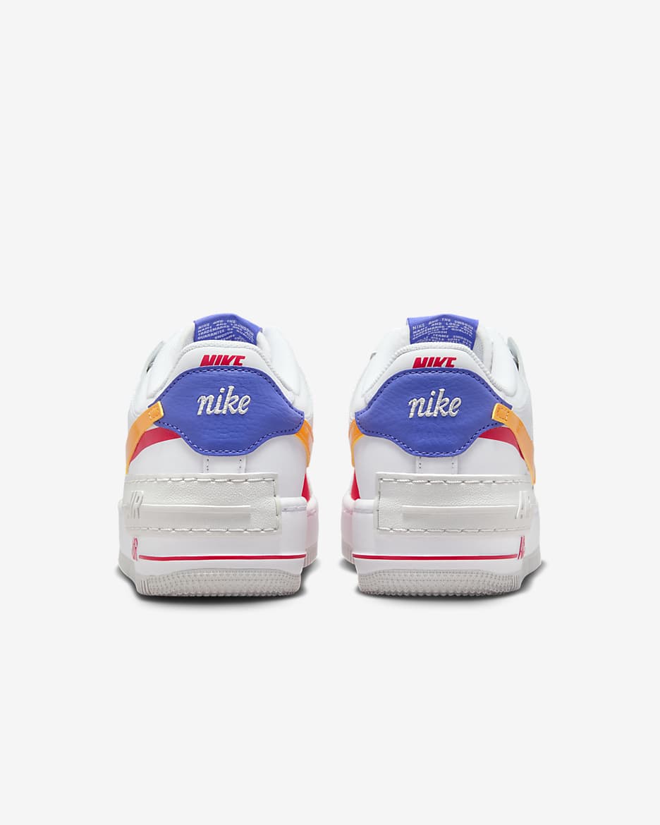 Calzado para mujer Nike Air Force 1 Shadow - Blanco/Rojo sirena/Polvo fotón/Reloj de sol