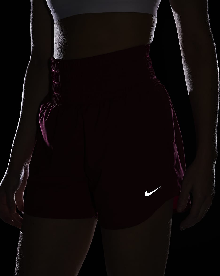 Shorts con forro de ropa interior Dri-FIT de tiro ultraalto de 8 cm para mujer Nike One - Rojo noble