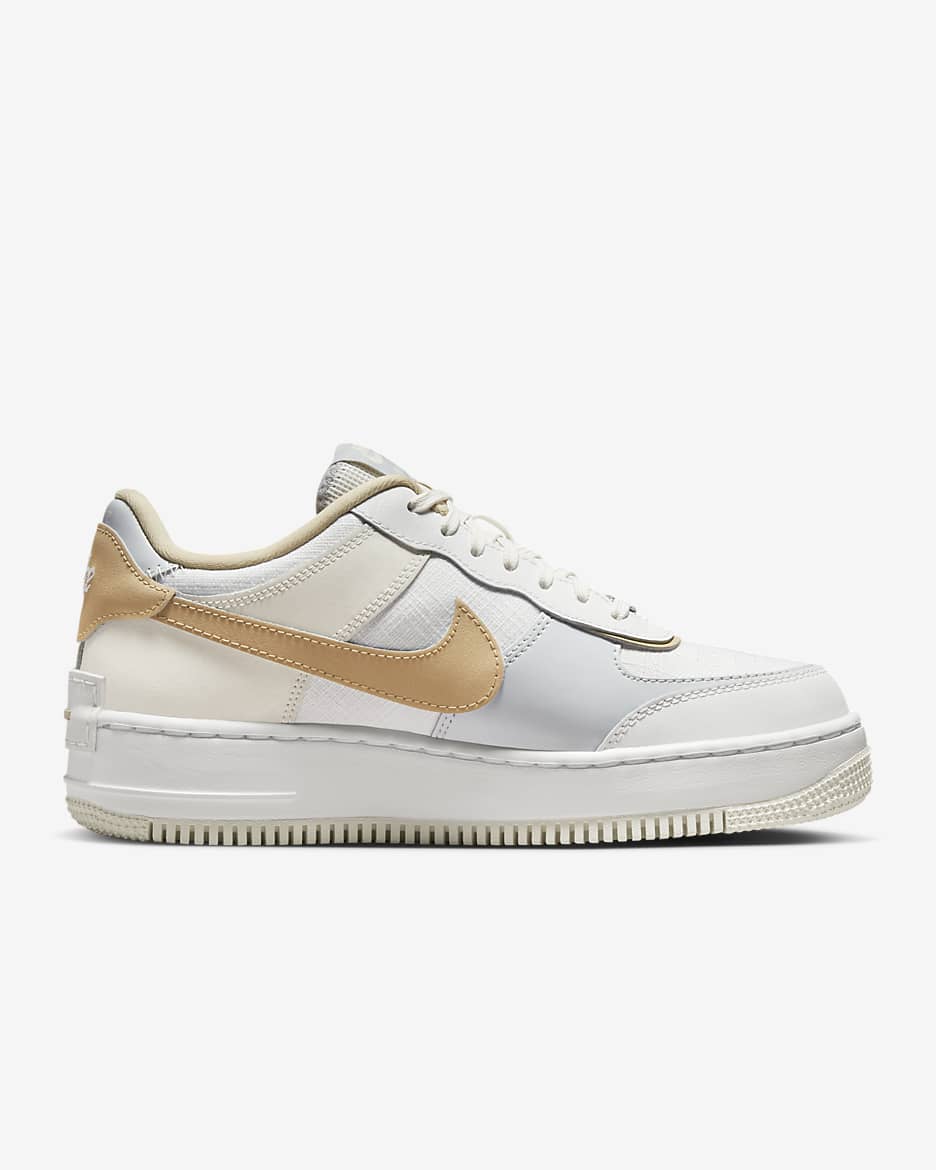 Tenis para mujer Nike Air Force 1 Shadow - Blanco cumbre/Gris lobo/Platino puro/Sésamo