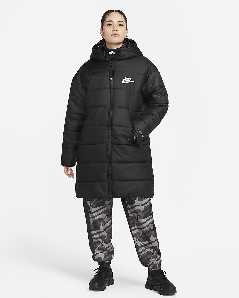 Nike Sportswear Therma-FIT Repel-parka med hætte og syntetisk fyld til kvinder - sort/sort/hvid