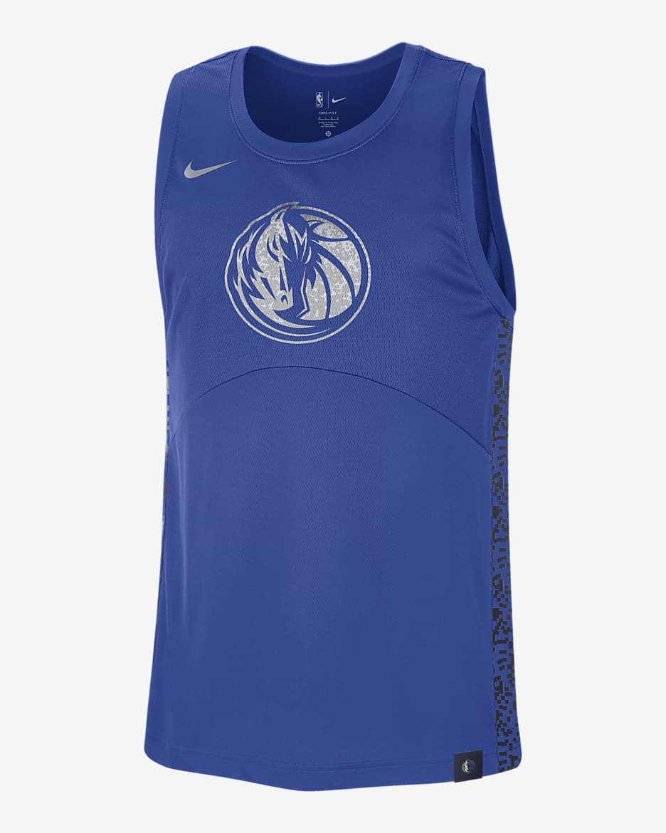 Dallas Mavericks Starting 5 Courtside Men's Nike DriFIT NBA Graphic