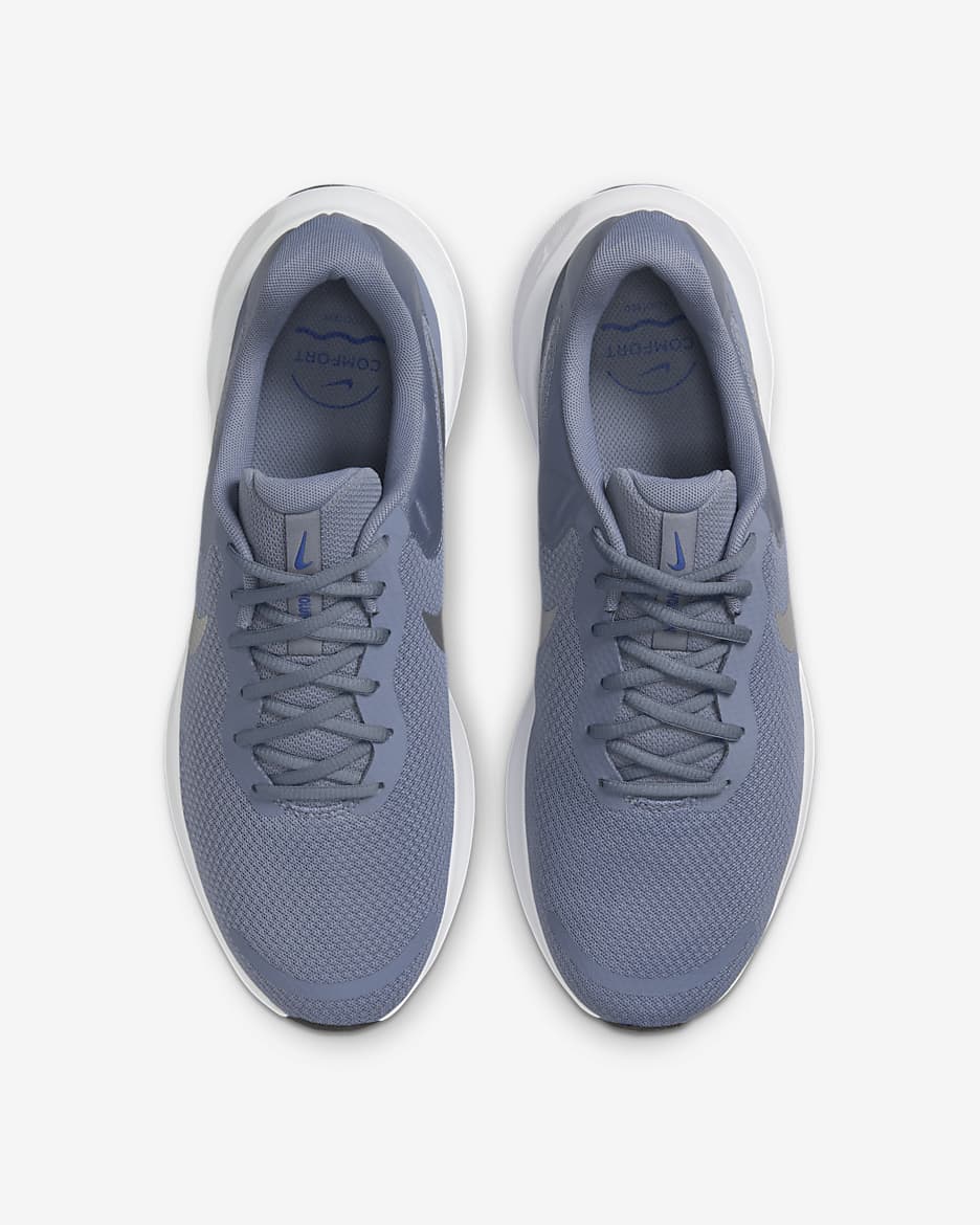 Nike Revolution 7 Straßenlaufschuh für Herren - Ashen Slate/Weiß/Hyper Royal/Metallic Silver