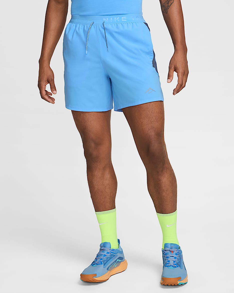 Nike Trail Pantalón corto de running Dri-FIT con malla interior de 15 cm - Hombre - University Blue/Thunder Blue/Barely Volt/Negro
