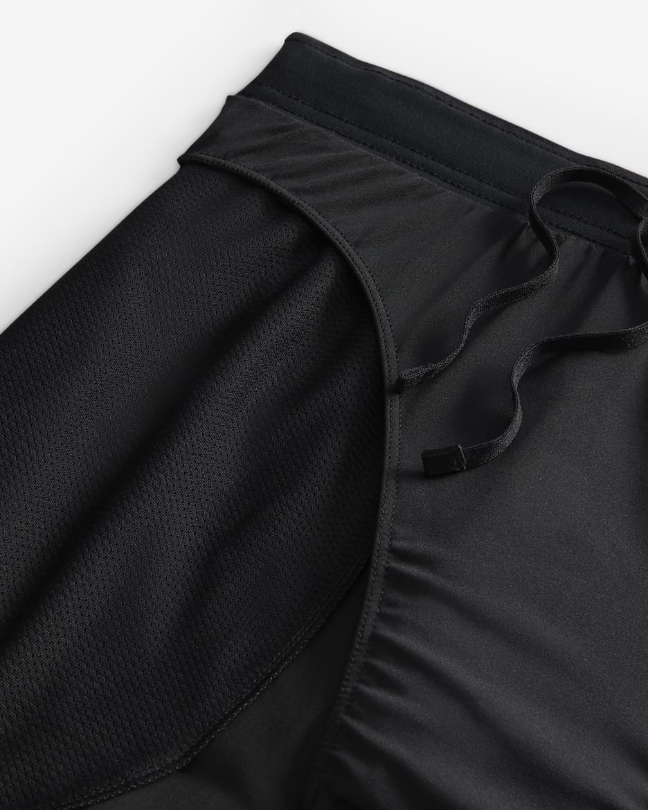 Nike Challenger herenshorts met binnenbroek (18 cm) - Zwart