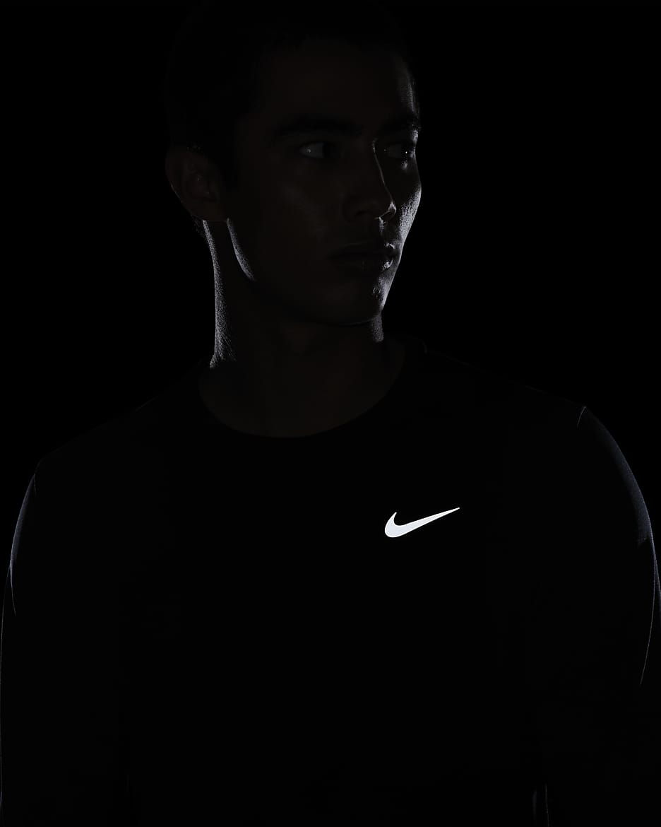 เสื้อวิ่งแขนยาวผู้ชาย Dri-FIT UV Nike Miler - ดำ