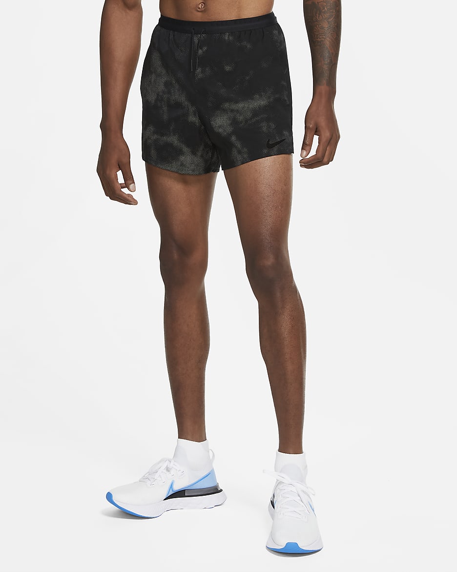Nike Run Division Flash Herren-Laufshorts - Schwarz/Schwarz