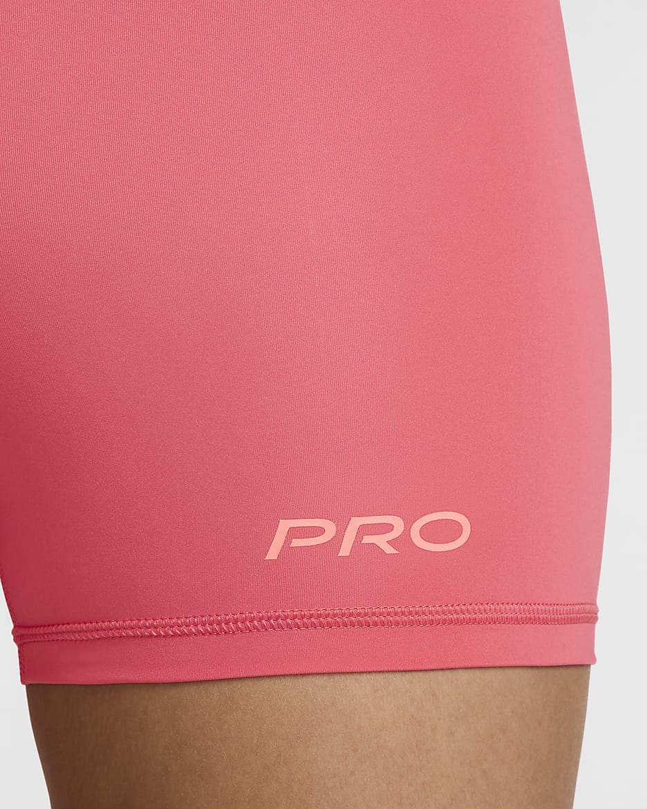 Shorts de ciclismo con gráfico de tiro medio de 8 cm para mujer Nike Pro - Rosa margarita/Rosa paleta/Ponche cálido/Blanco