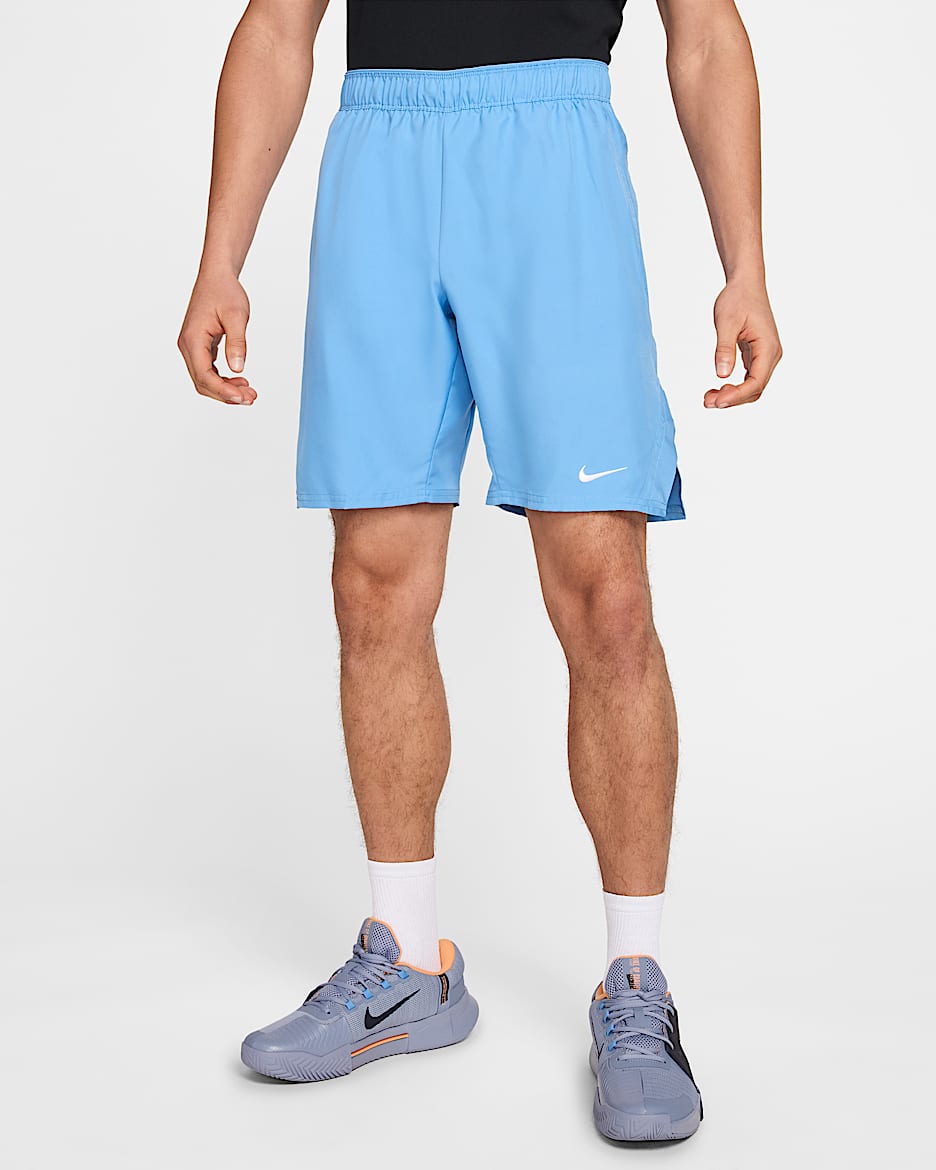 Shorts de tenis de 23 cm Dri-FIT para hombre NikeCourt Victory - Azul extremo/Blanco