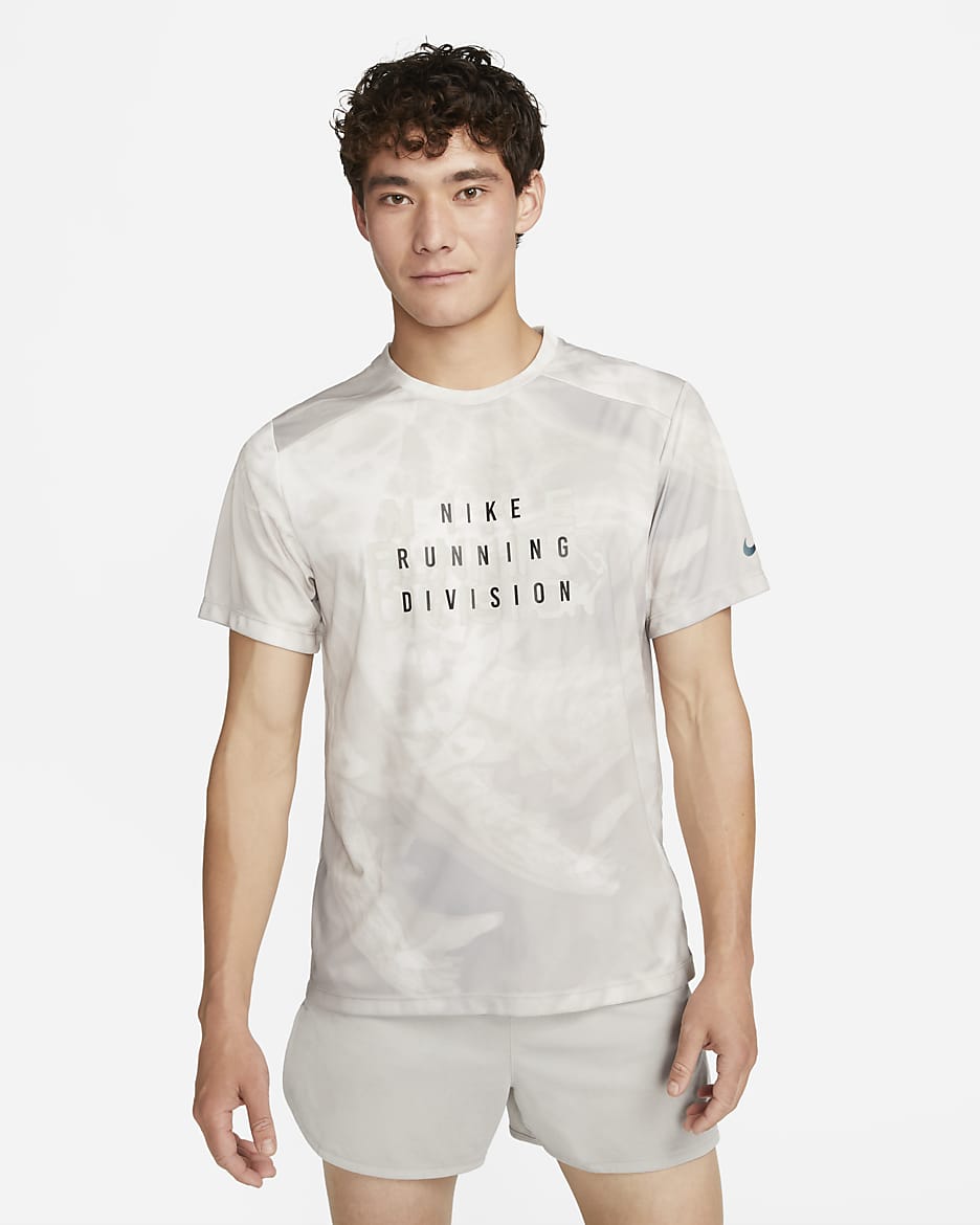 Nike Dri-FIT Run Division Rise 365 Men's Short-Sleeve Running Top - Light Iron Ore