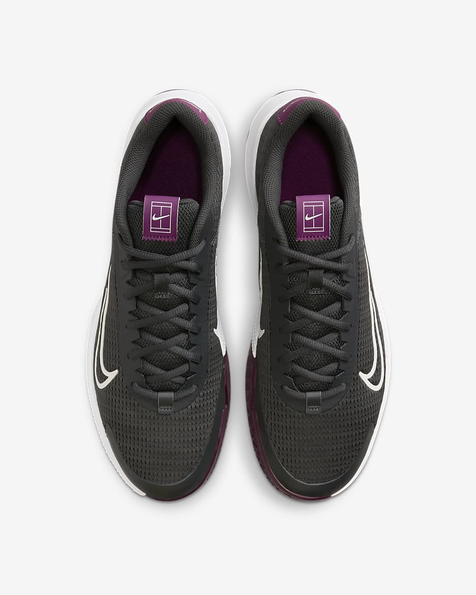 Tenis de tenis de cancha dura para hombre NikeCourt Vapor Lite 2 - Gris humo oscuro/Sangría/Polvo fotón