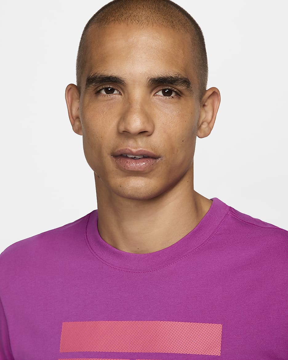 NikeCourt Men's Tennis T-Shirt - Hot Fuchsia