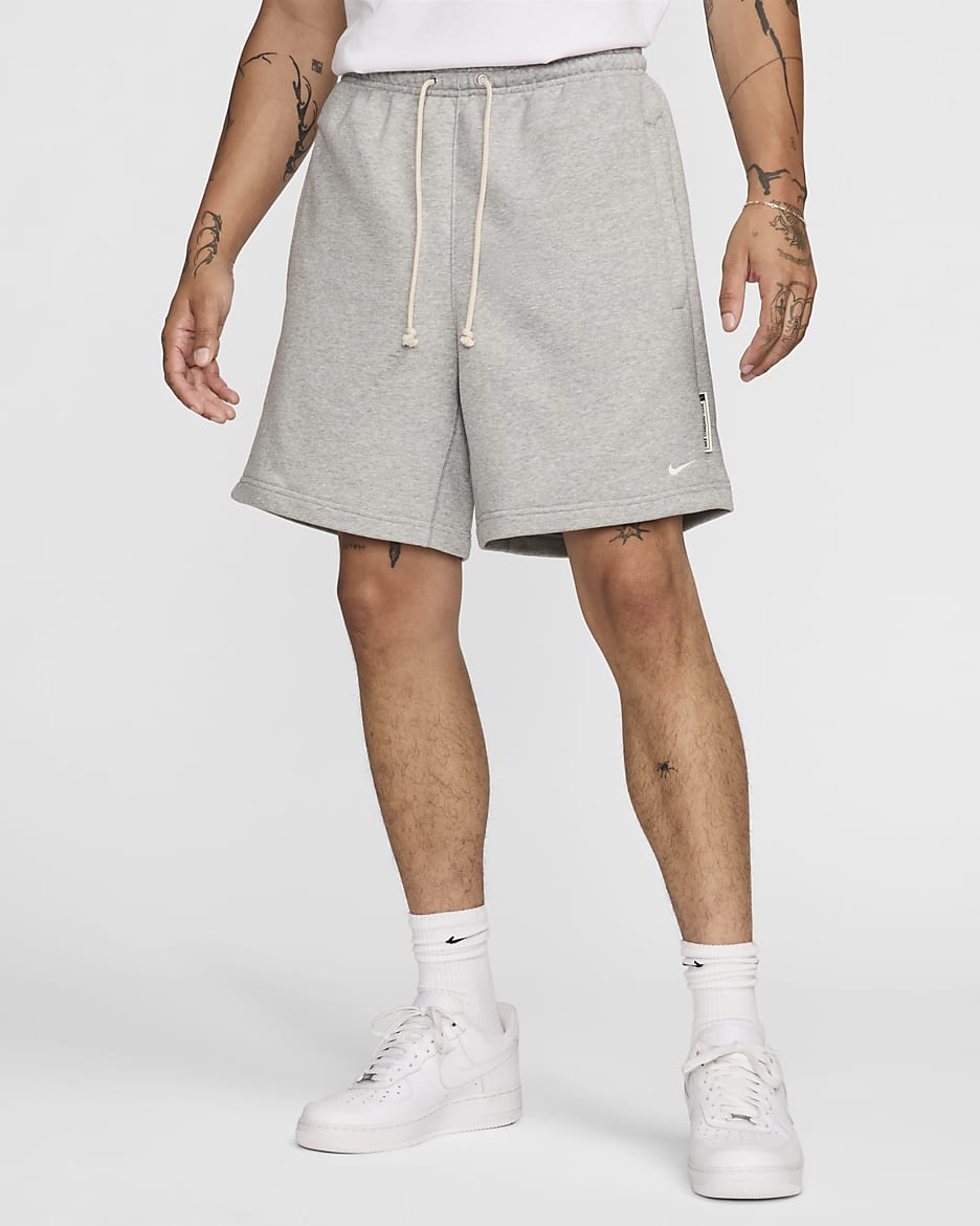 Shorts de básquetbol de tejido Fleece Dri-FIT de 20 cm para hombre Nike Standard Issue - Gris oscuro jaspeado/Marfil pálido