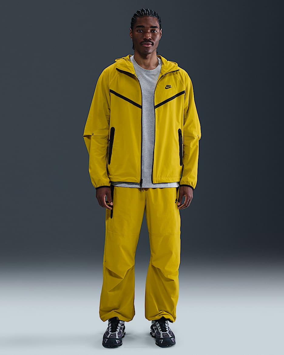 Pants de tejido Woven oversized para hombre Nike Tech - Limón brillante/Limón brillante/Negro