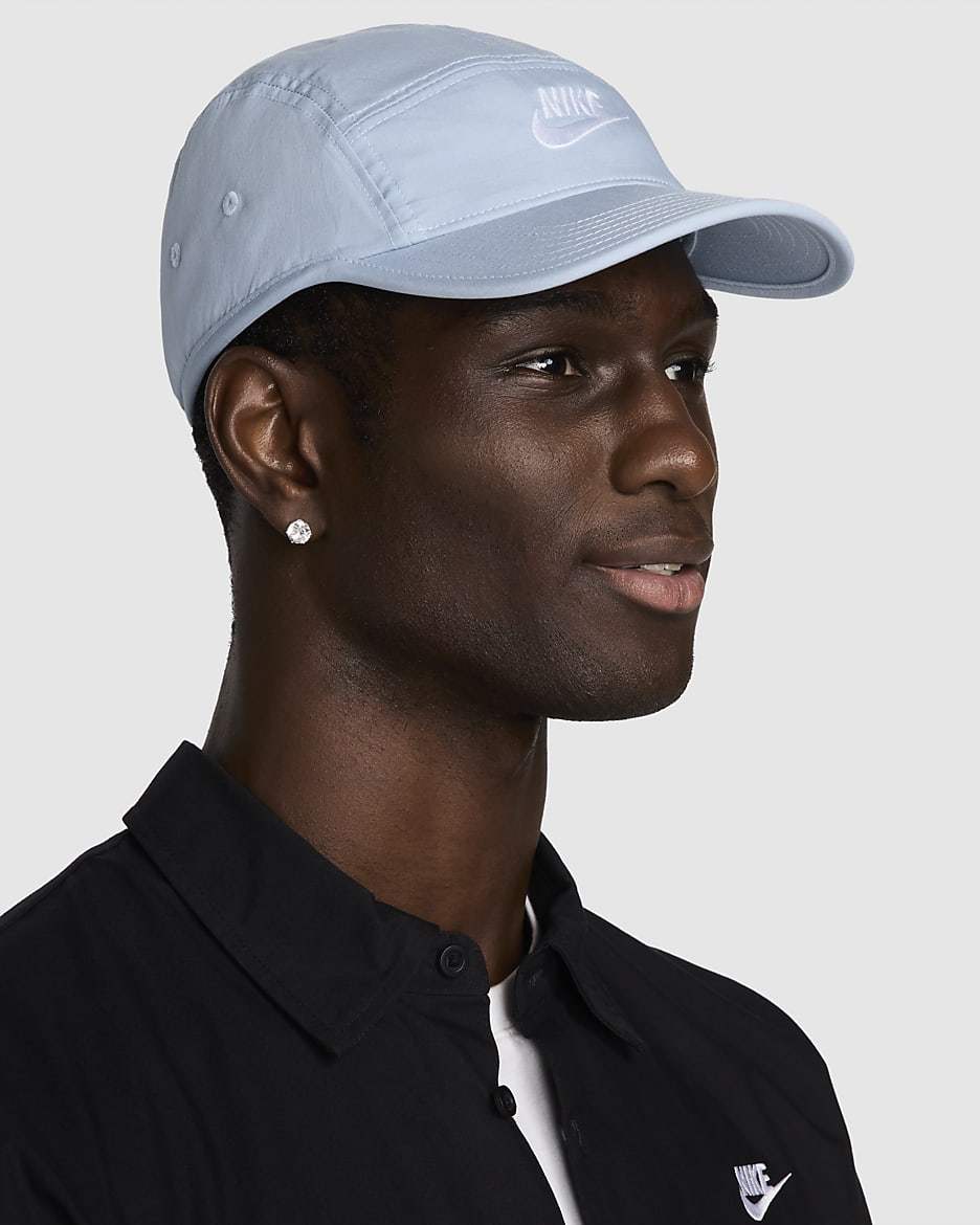 Casquette souple Futura Nike Fly - Light Armory Blue/Blanc