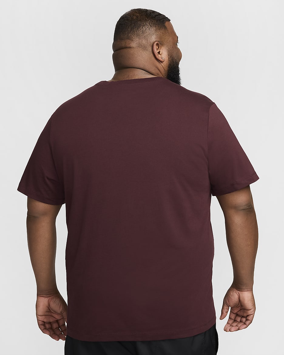 Nike Sportswear Club T-skjorte til herre - Burgundy Crush