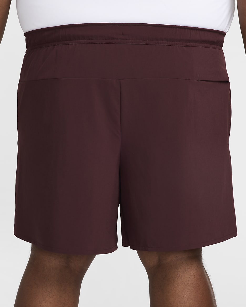 Shorts versatili Dri-FIT non foderati 18 cm Nike Unlimited – Uomo - Burgundy Crush/Nero/Burgundy Crush