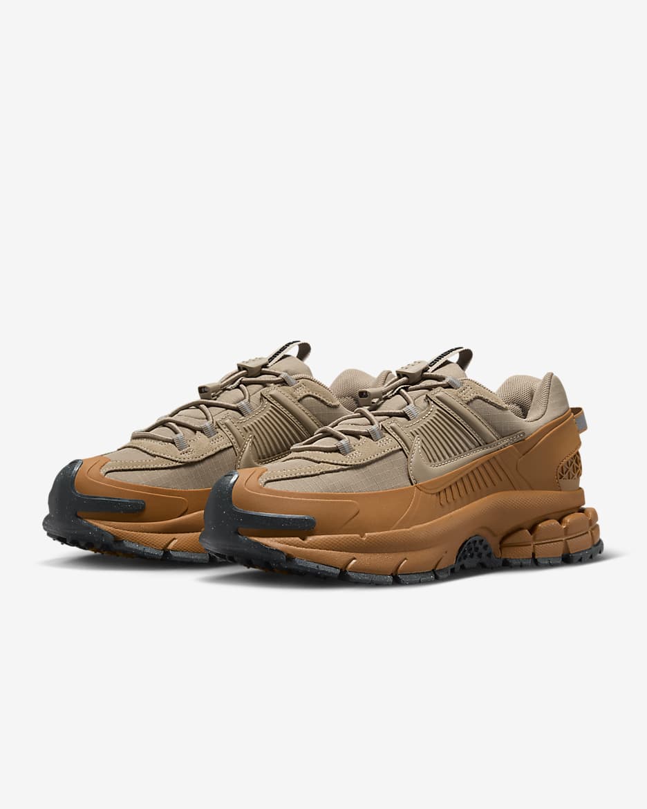 Nike Zoom Vomero Roam Women's Winterized Shoes - Flax/Anthracite/University Gold/Khaki