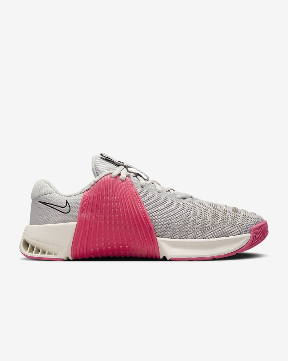 Nike Metcon 9 Women's Workout Shoes - Light Iron Ore/Light Orewood Brown/Khaki/Aster Pink