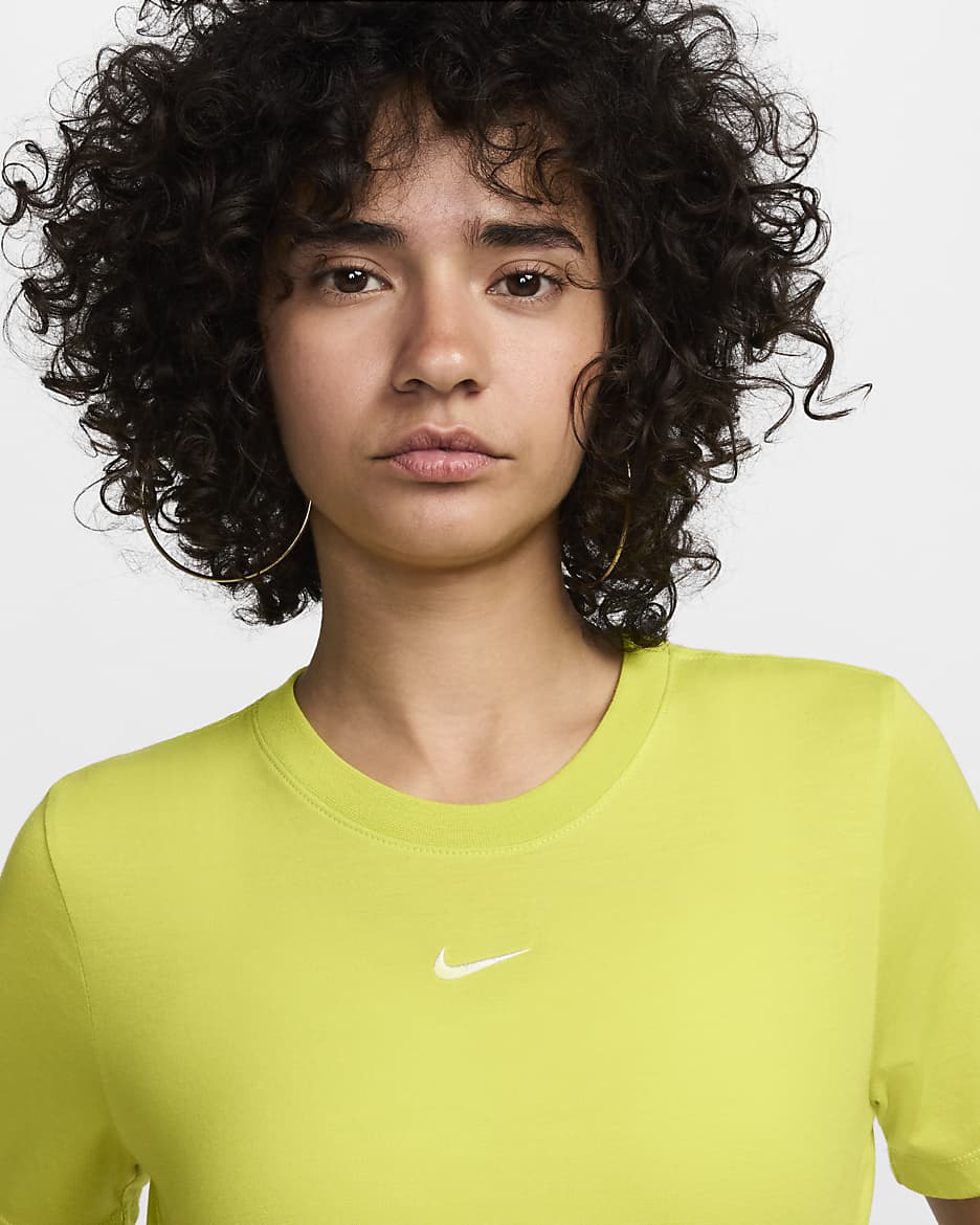 Playera slim cropped para mujer Nike Sportswear Essential - Cactus brillante/Blanco