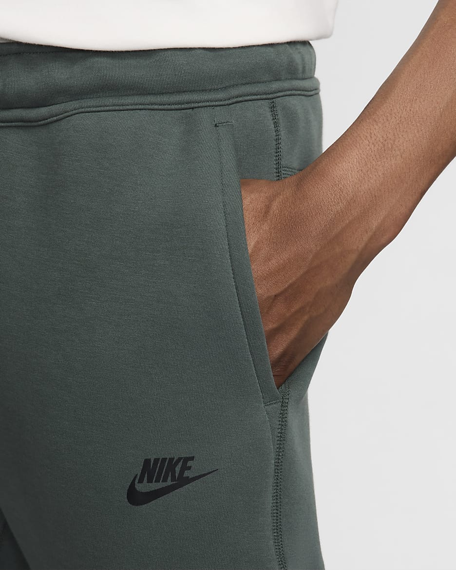 Joggers para hombre Nike Sportswear Tech Fleece - Verde vintage/Negro