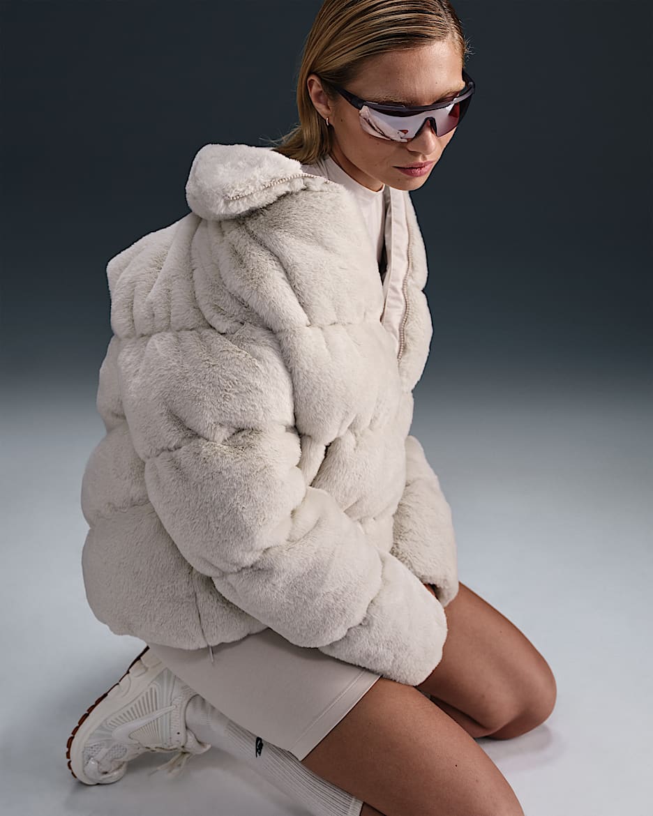 Nike Sportswear Windpuffer Women's Therma-FIT Loose Faux Fur Jacket - Light Orewood Brown/White
