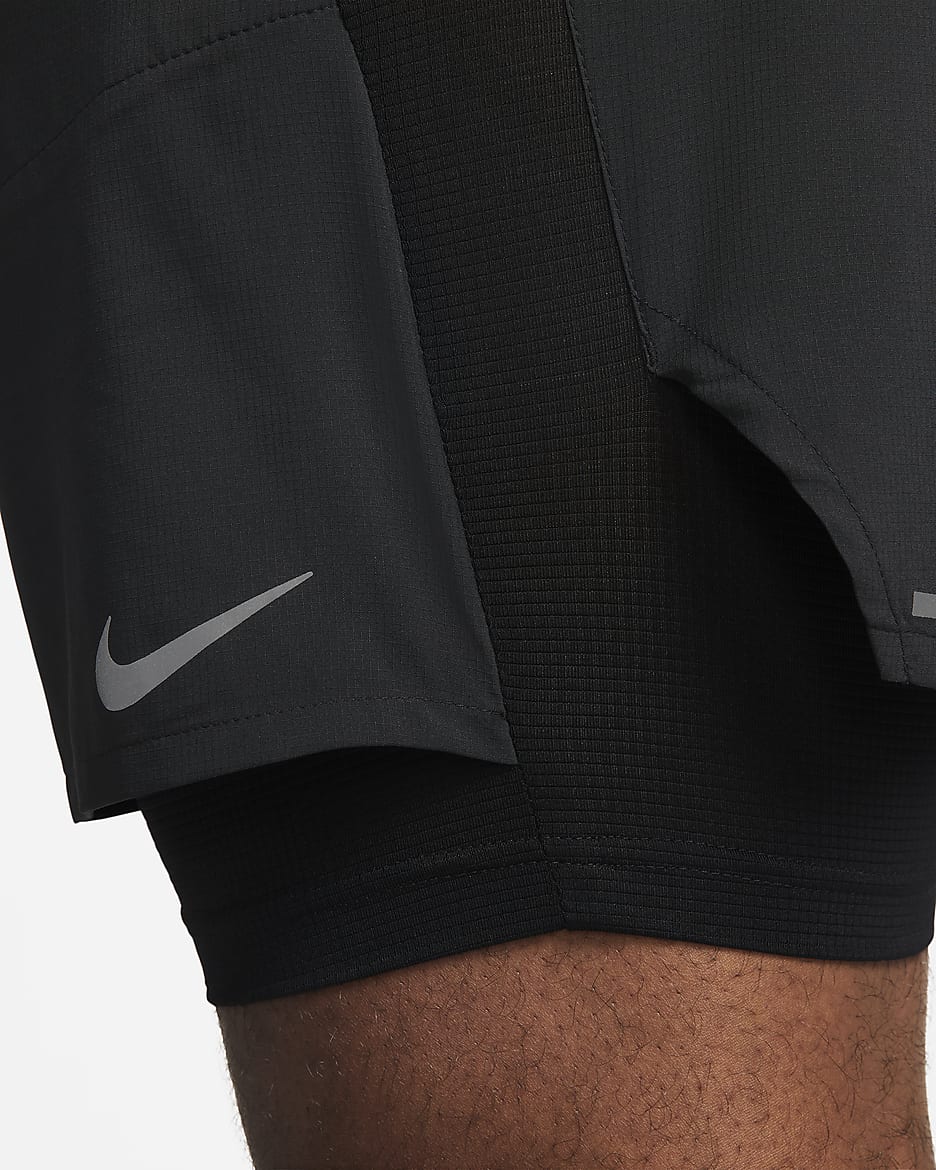 Nike Stride Dri-FIT Hybrid-Laufshorts für Herren (ca. 12,5 cm) - Schwarz/Schwarz/Schwarz