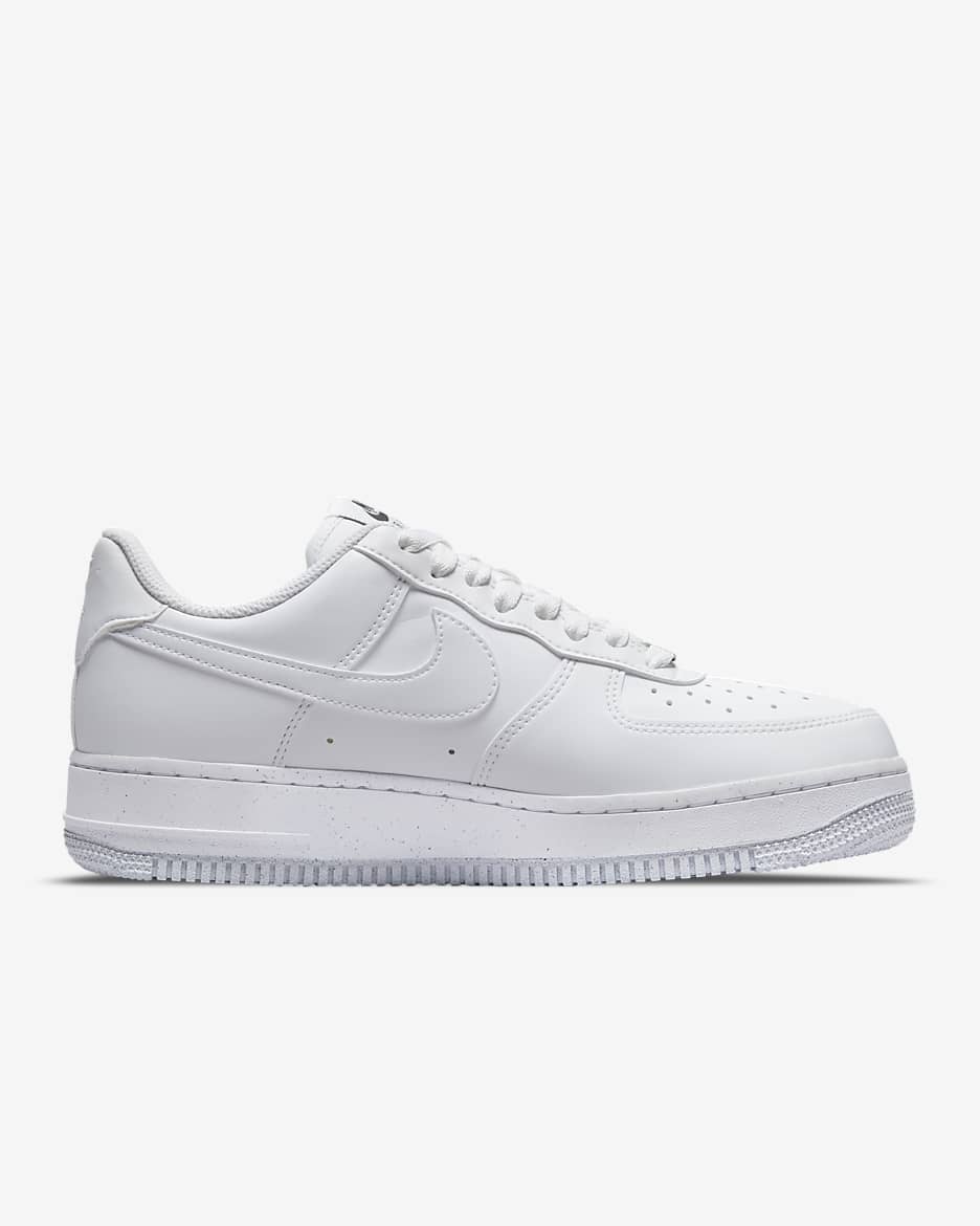 Nike Air Force 1 '07 Next Nature-sko til kvinder - hvid/sort/Metallic Silver/hvid