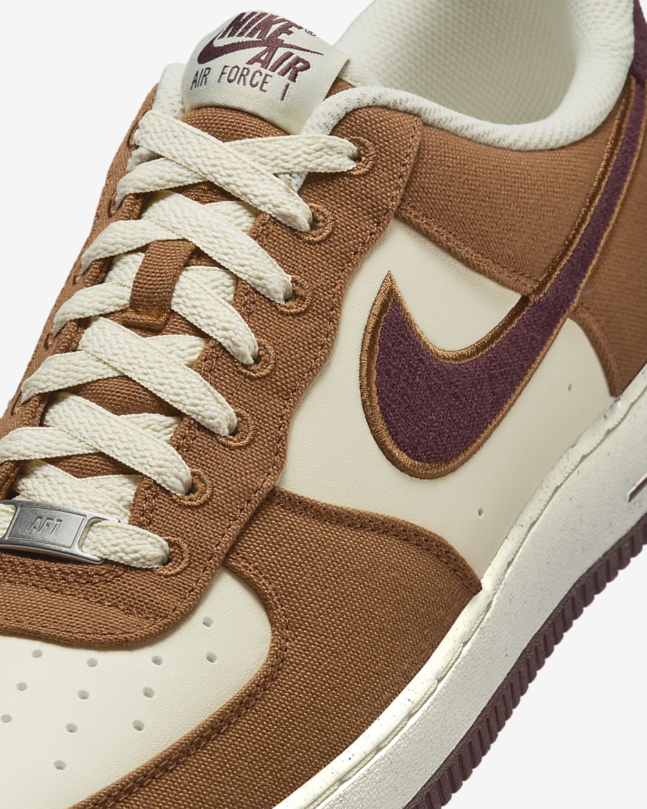 Nike Air Force 1 '07 LV8 男鞋 - Light British Tan/Coconut Milk/Gum Dark Brown/Burgundy Crush