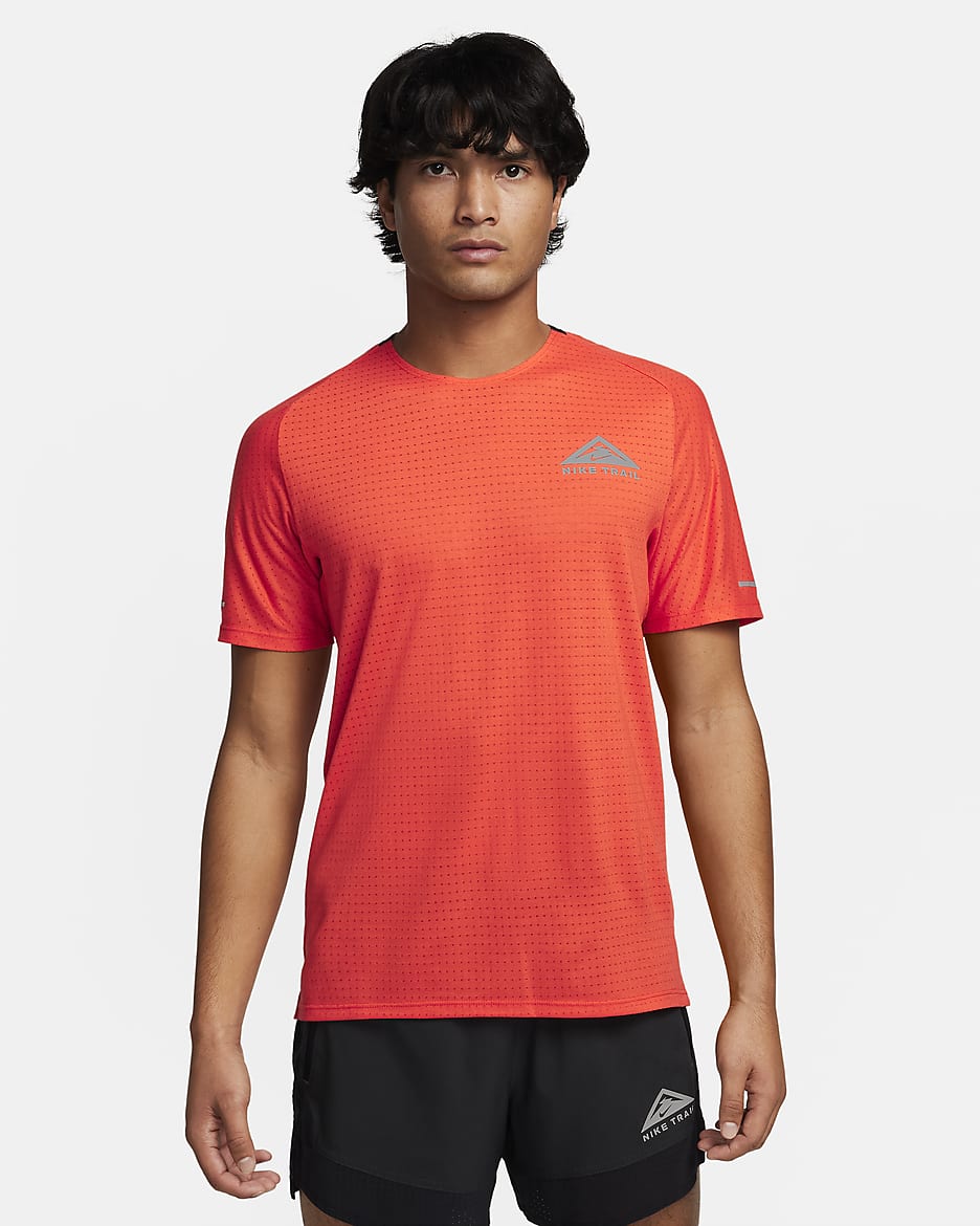 Nike Trail Solar Chase hardlooptop met korte mouwen en Dri-FIT voor heren - Cosmic Clay/Summit White